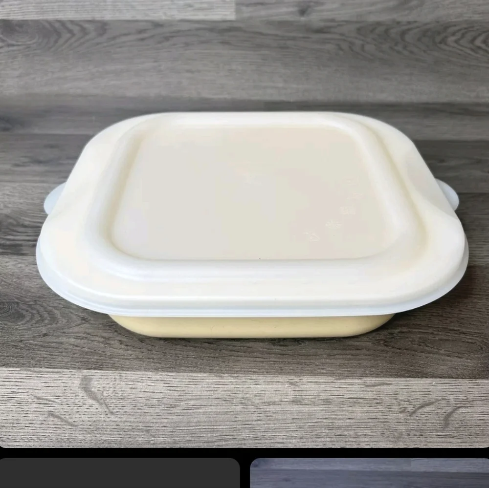 TUPPERWARE: SQ 3 PIECE OVEN WORKS ULTRA PLUS 2 QT CASSEROLE with lid and seal